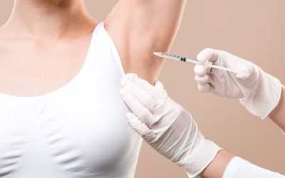 woman-receiving-underarm-treatment-against-hyperhi-2026-01-08-23-26-19-utc (1)